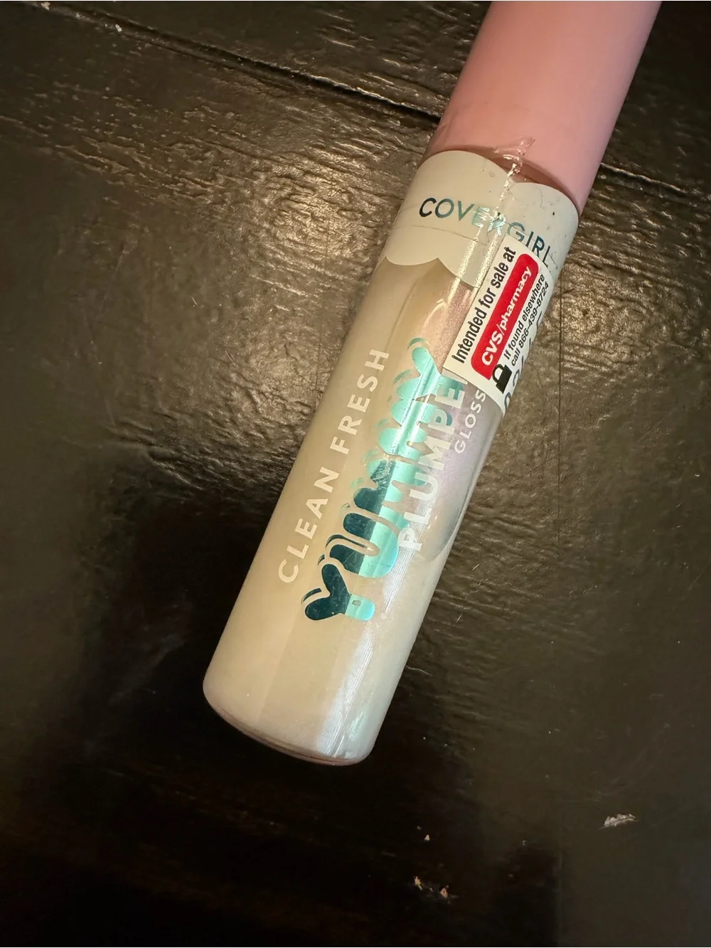 NWT COVERGIRL Clean Fresh Yummy Gloss Plumper - 780 Freeze The Day - 0.33 fl oz